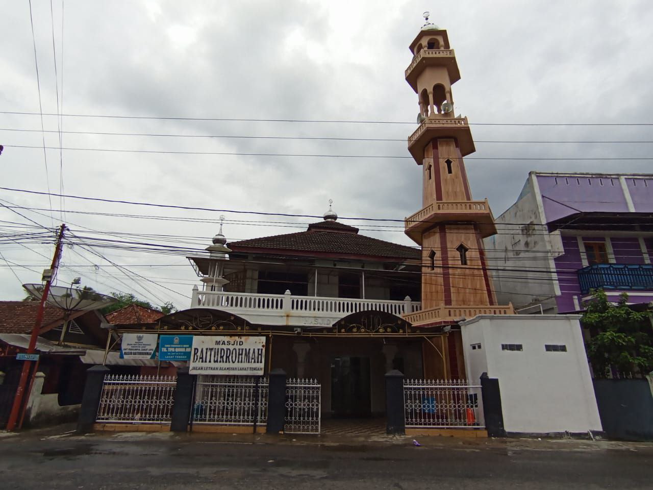 Foto Cover MASJID BAITURROHMAH LAHAT TENGAH SUMATERA SELATAN - LAHAT,Sumatera Selatan
