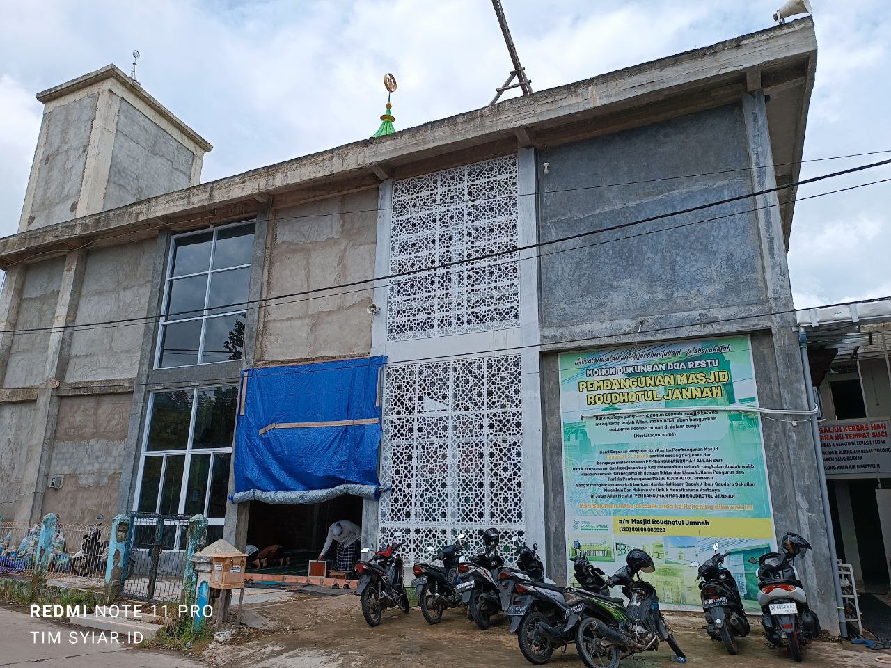 Foto Cover MASJID ROUDHATUL JANNAH PERUMAHAN TAMAN BUKIT RAFLESIA ALANG ALANG LEBAR PALEMBANG - ALANG ALANG LEBAR,Sumatera Selatan