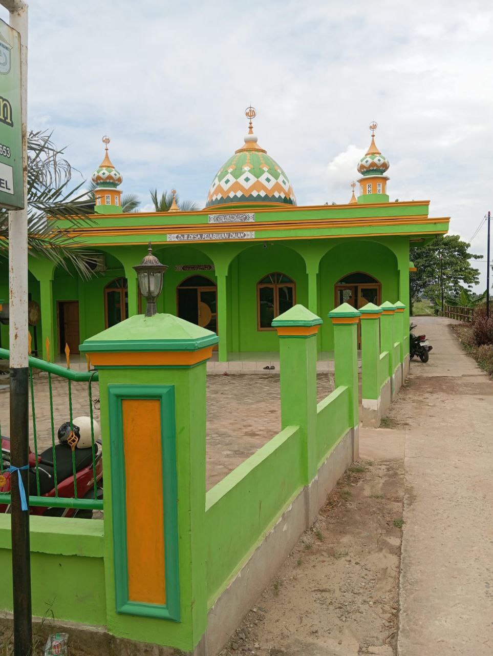 Foto Cover MESJID DARUL QONITIN PELABUHAN DALAM PEMULUTAN OGAN ILIR - PEMULUTAN,Sumatera Selatan