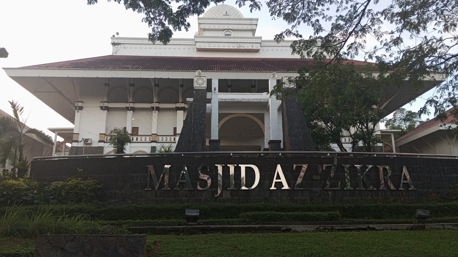 Foto Cover MASJID AZ ZIKRA SENTUL CIMPAMBUAN BOGOR - BABAKAN MADANG,Jawa Barat